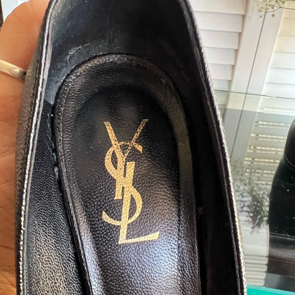 YSL BLACK PUMPS SIZE “8.5”, A staple to any closet - Picture 2 of 8
